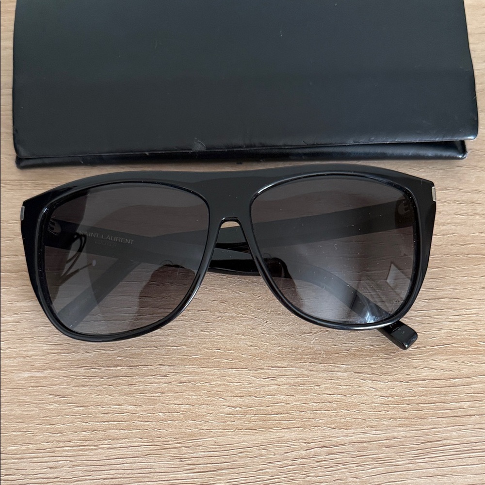 Stylish Black Sunglasses